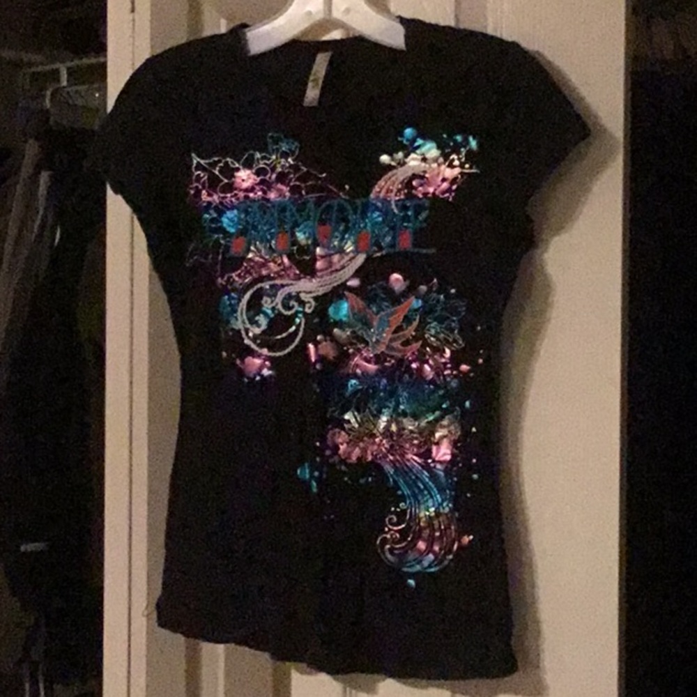 20% BUNDLE booster item - black graphic tee